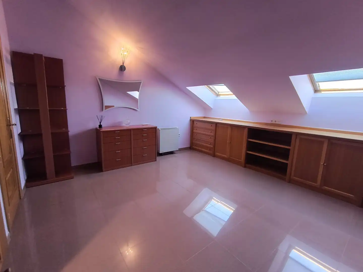 Habitación de Dúplex en venta en Sevilla la Nueva con Aire acondicionado, Calefacción y Terraza