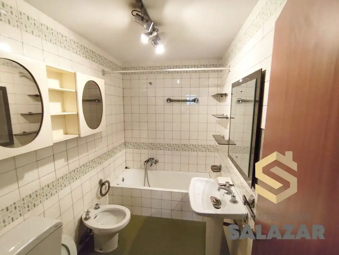 Badezimmer von Wohnung zum Verkauf in Bilbao  mit Heizung