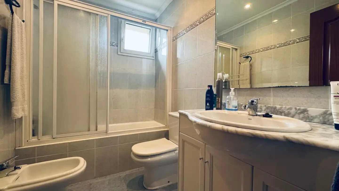 Baño de Casa adosada en venta en Andoain con Calefacción, Jardín privado y Terraza