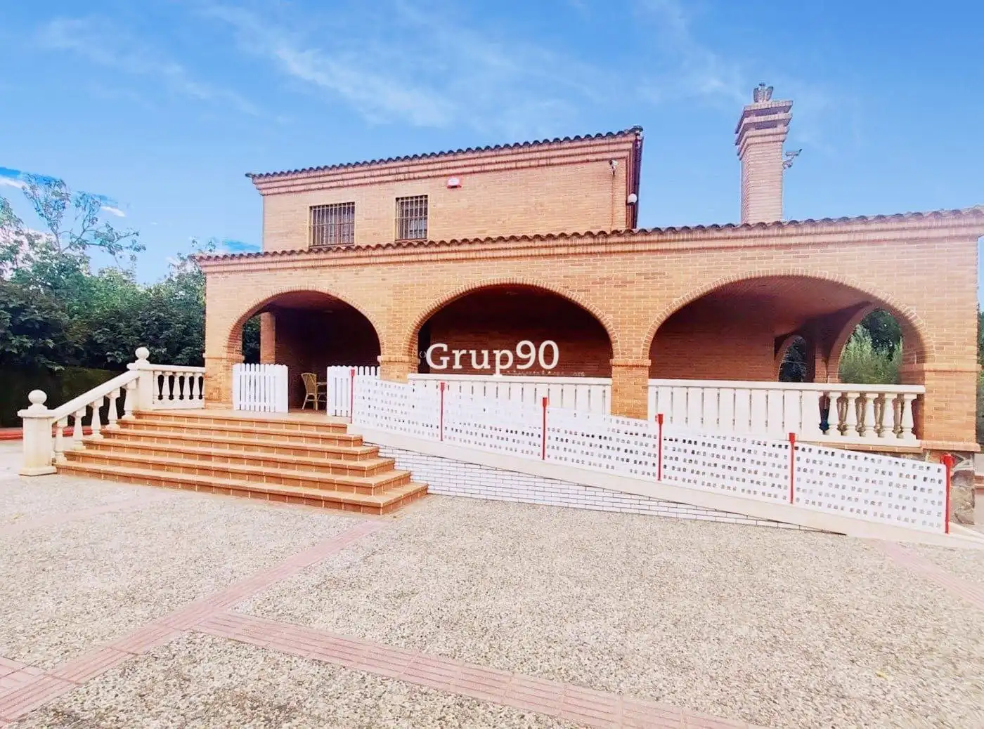 Vista exterior de Finca rústica en venda en Lleida amb Terrassa, Traster i Piscina