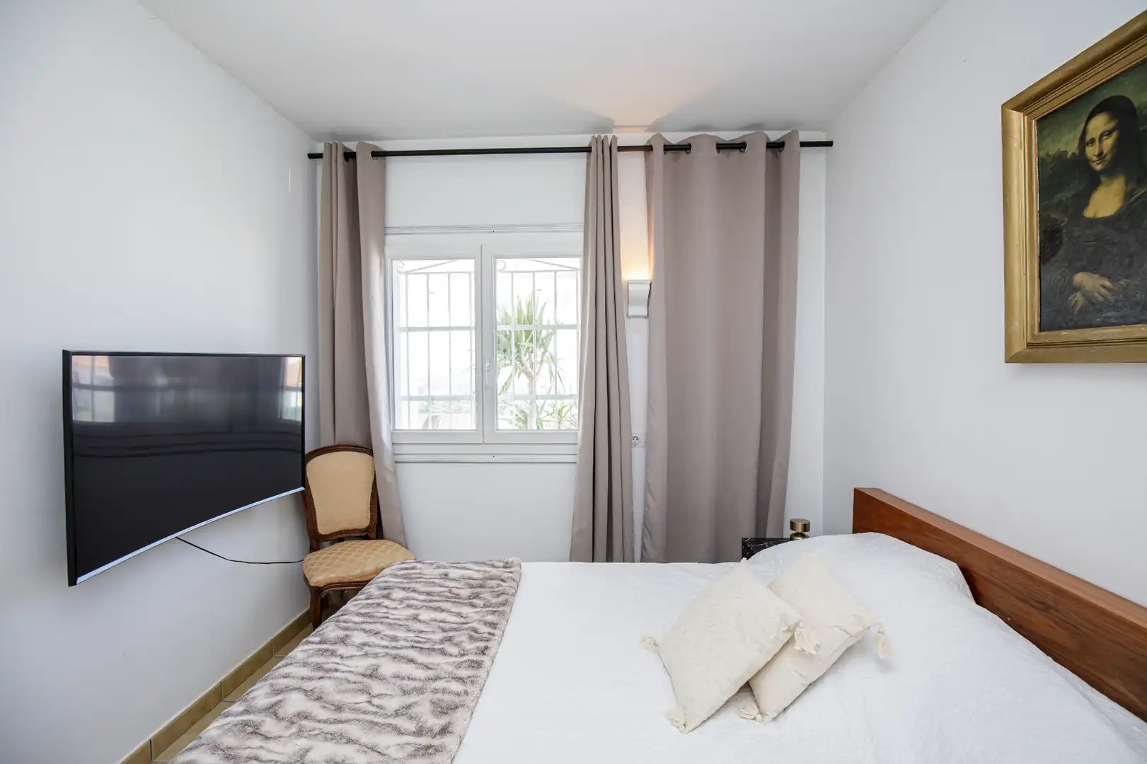 Dormitori de Casa o xalet en venda en L'Escala amb Aire condicionat, Jardí privat i Terrassa