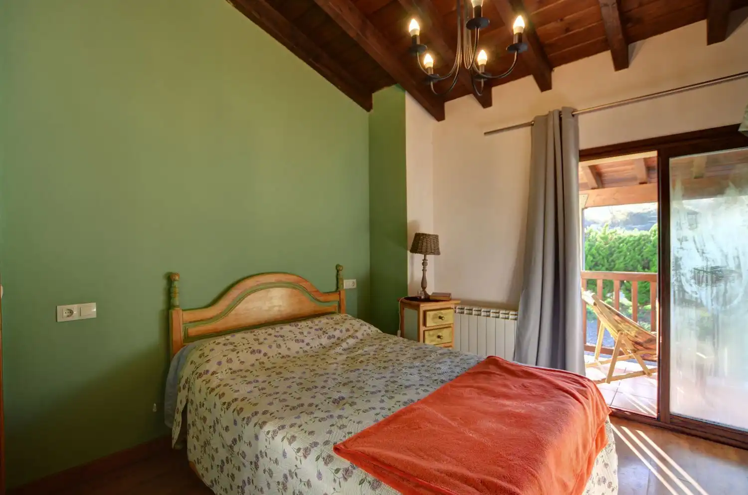Bedroom of Houses for sale in Cangas de Onís  with Heating, Terrace and Swimming Pool