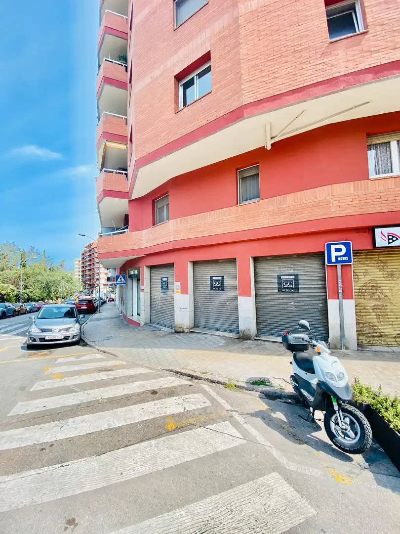 Locale commerciale in vendita a Eixample - Horta Capallera, imagen 5