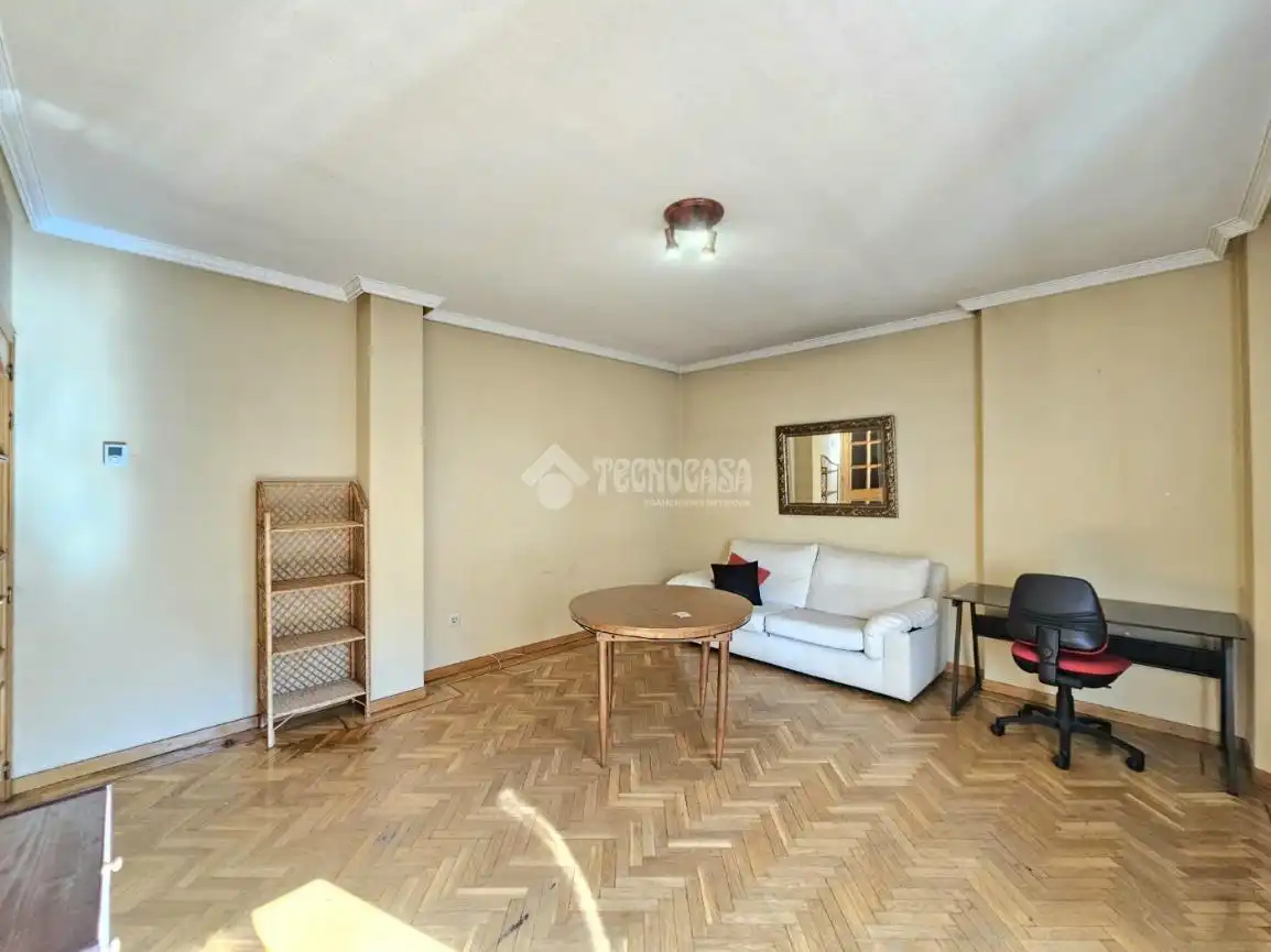 Sala d'estar de Pis en venda en Ávila amb Calefacció i Terrassa