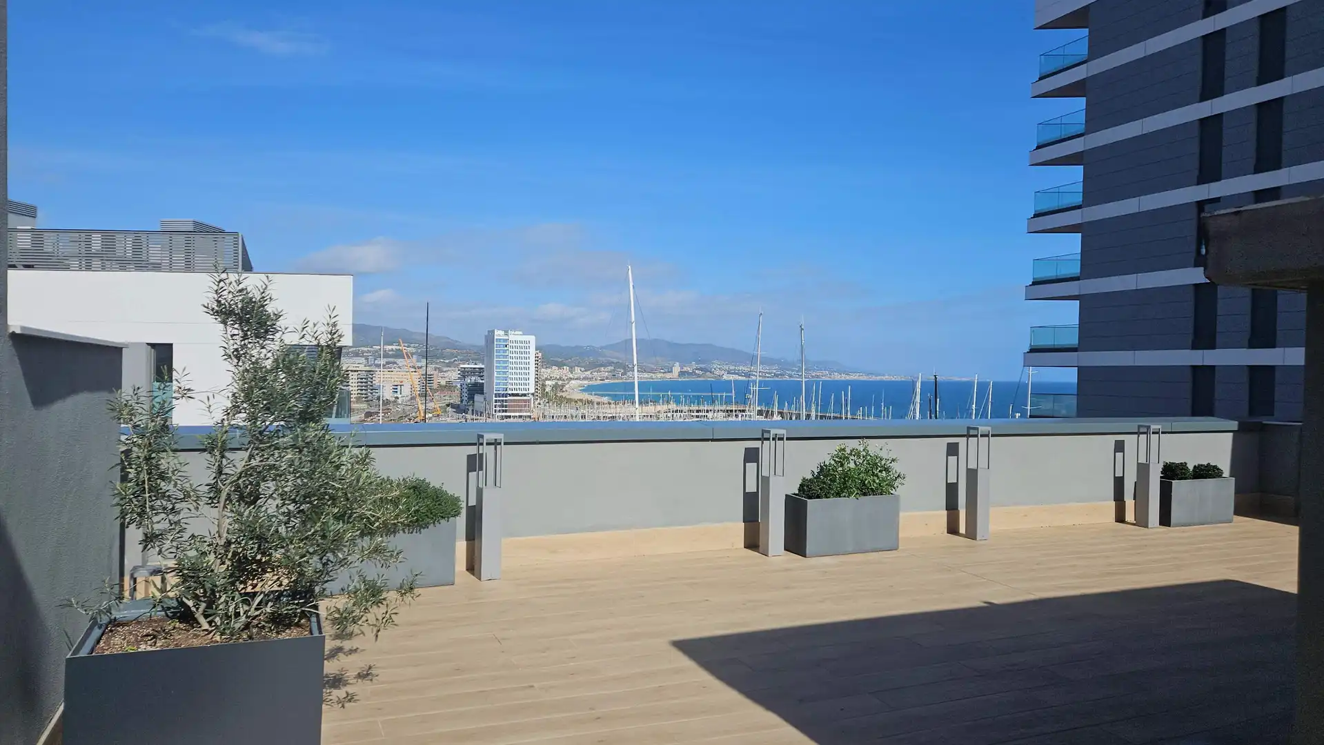 Terrasse von Wohnung zur Miete in Badalona mit Klimaanlage, Terrasse und Möbliert