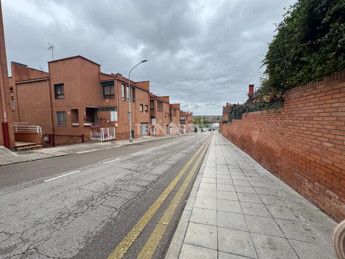 Exterior view of Single-family semi-detached for sale in Guadalajara Capital  with Air Conditioner, Heating and Terrace