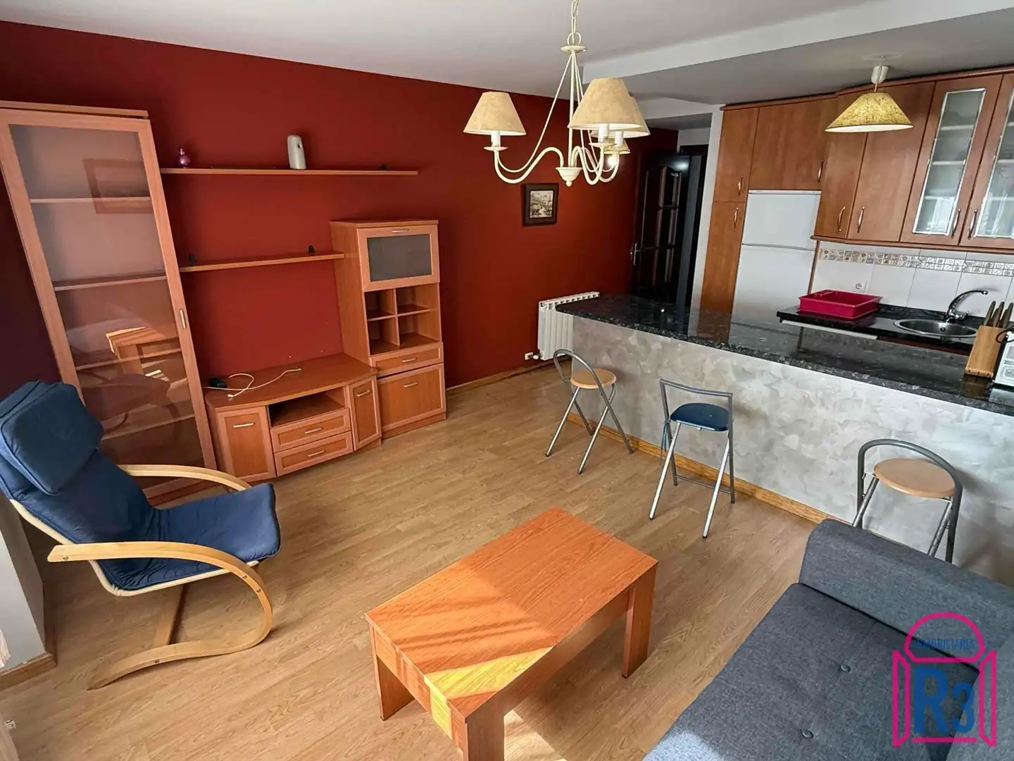 Sala d'estar de Apartament de lloguer en Villaquilambre amb Calefacció, Traster i Moblat