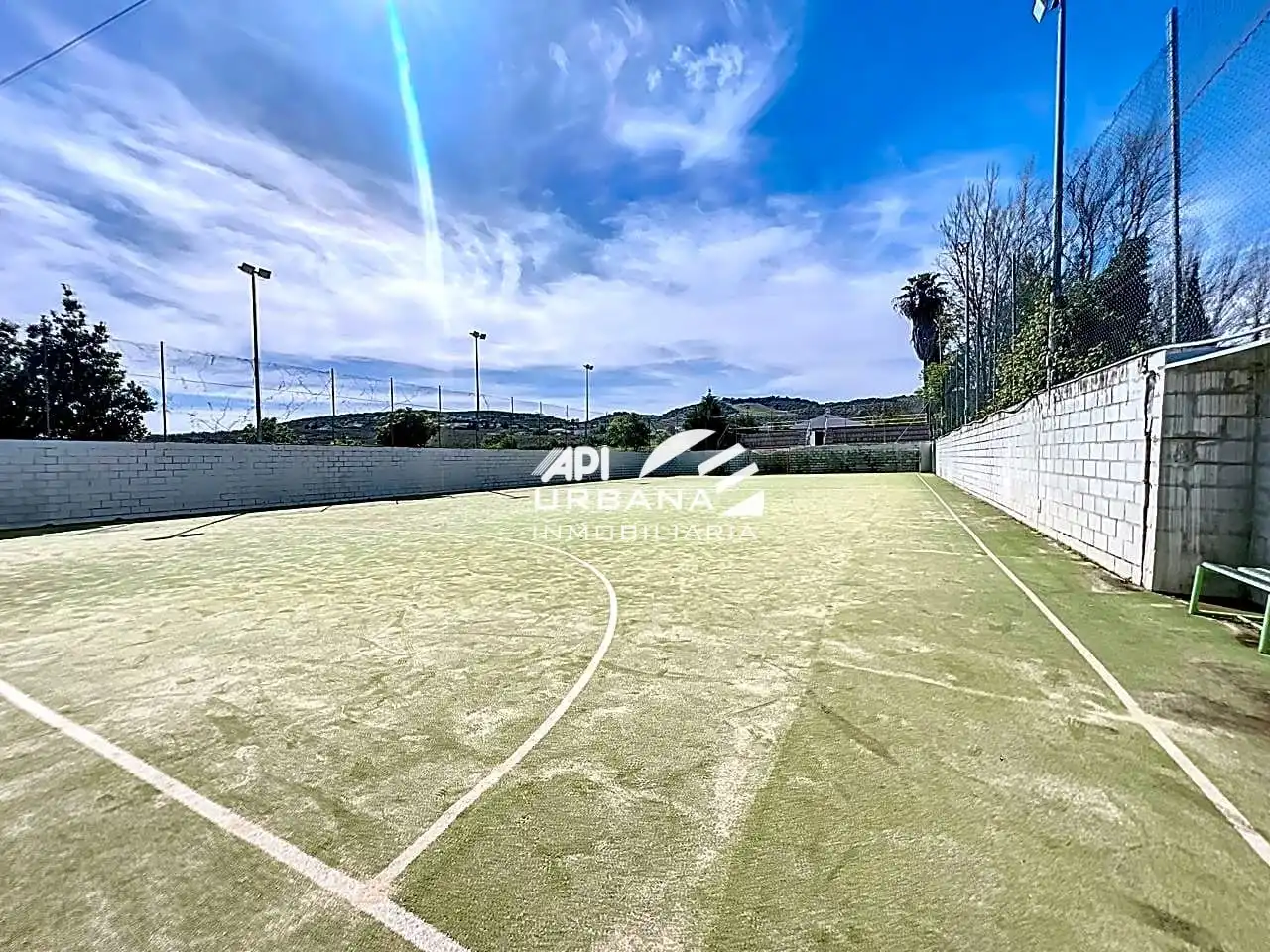 Außenansicht von Residential zum Verkauf in Lucena