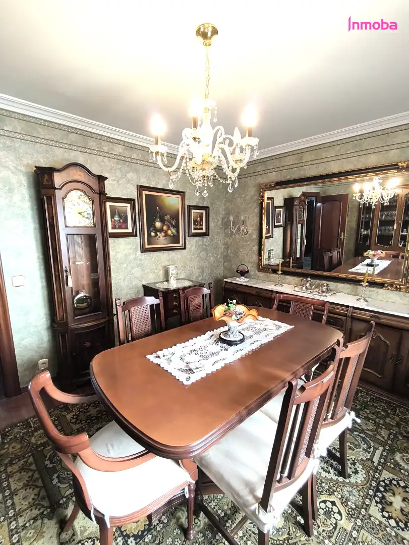 Comedor de Piso en venta en Aranda de Duero con Calefacción, Parquet y Trastero