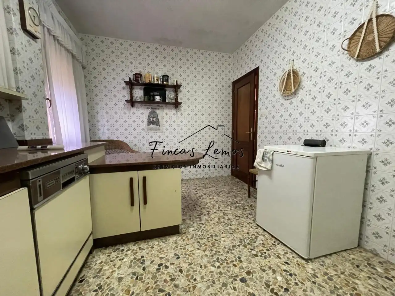 Kitchen of Houses for sale in Camariñas  with Heating, Private garden and Furnished