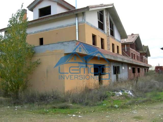 Edificio en Venta en villa de soto en Vega de Infanzones