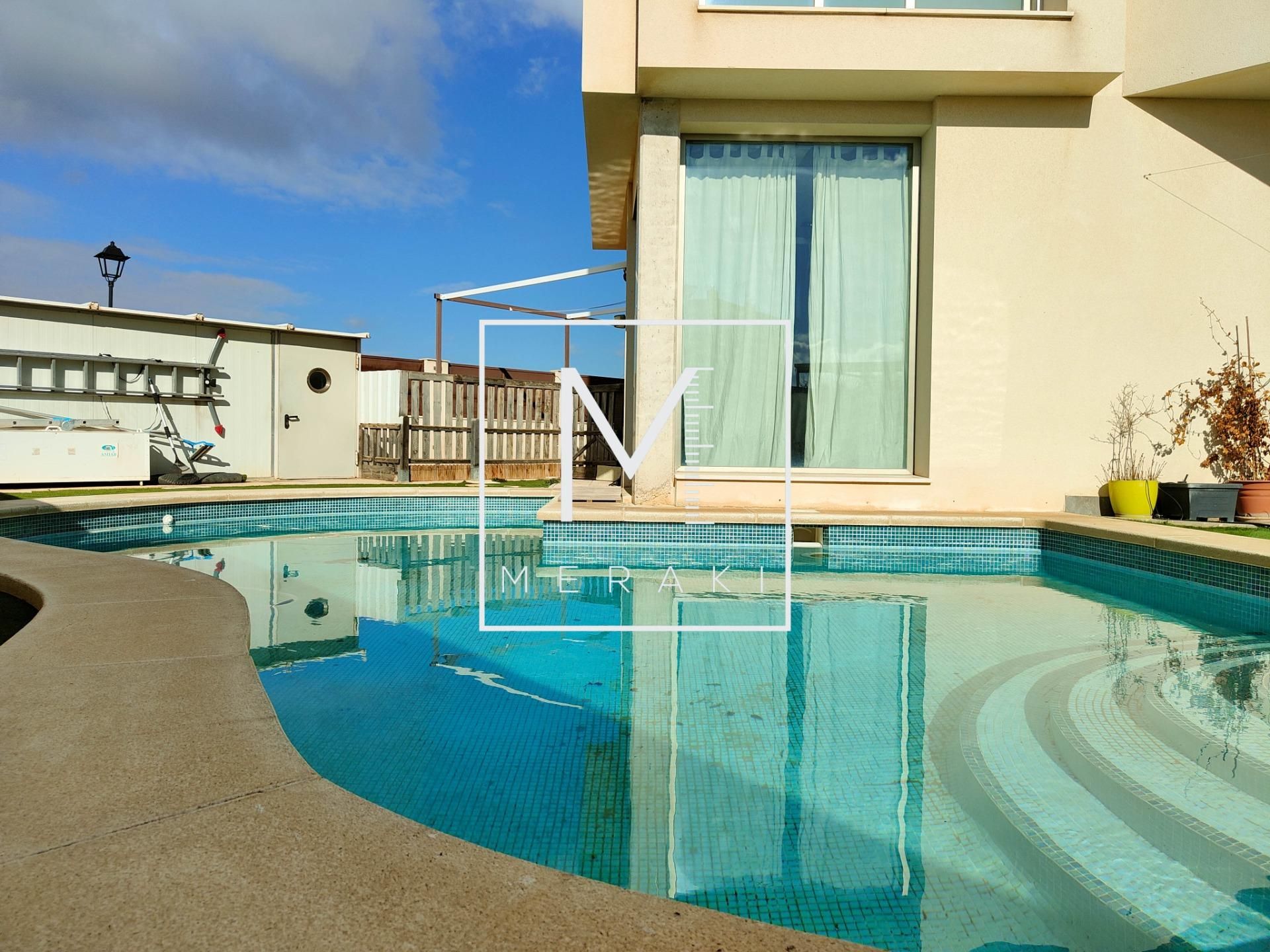 Swimming pool of House or chalet for sale in Chinchilla de Monte-Aragón  with Air Conditioner, Heating and Private garden