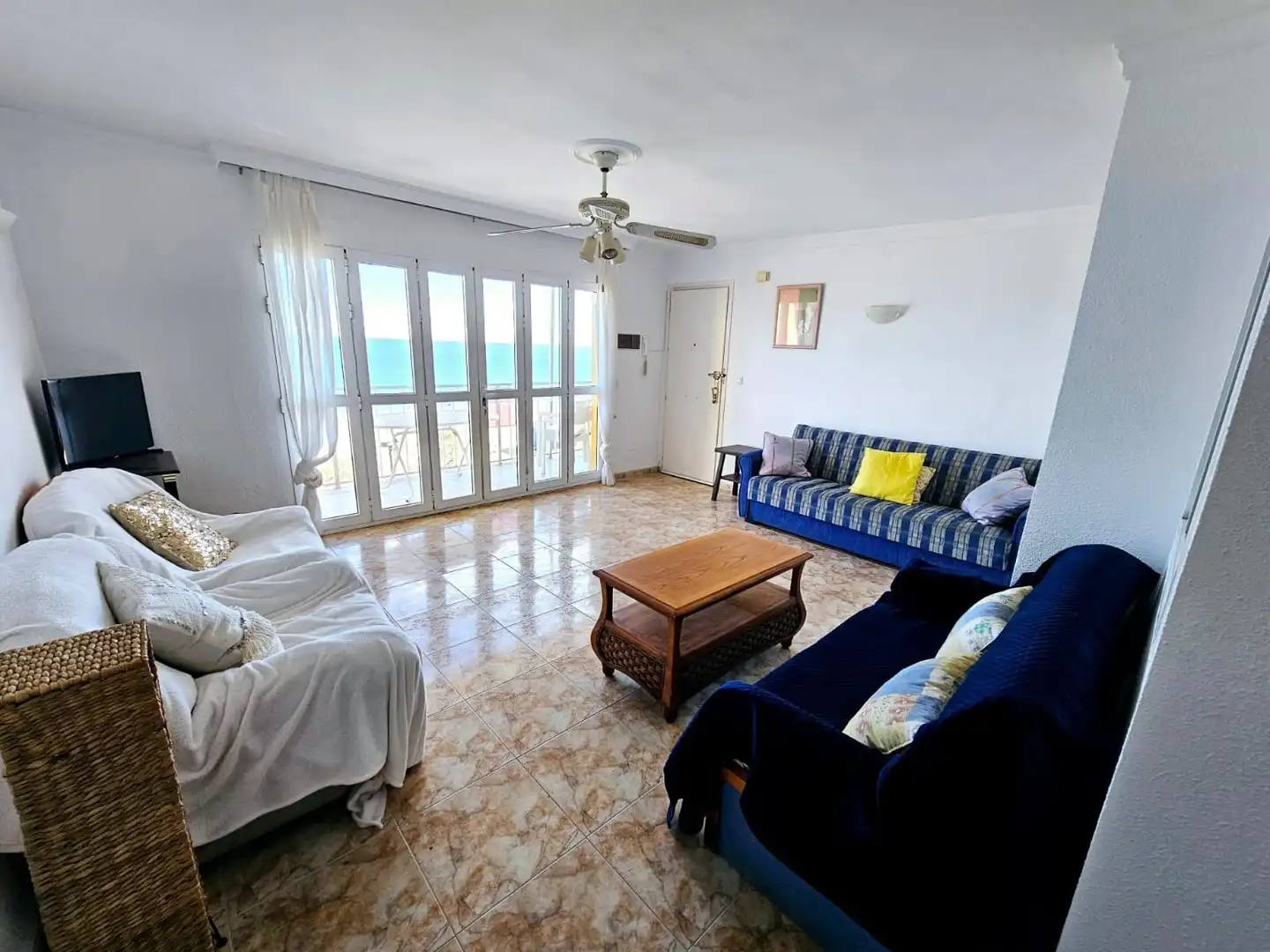 Sala d'estar de Apartament en venda en Fuengirola amb Terrassa
