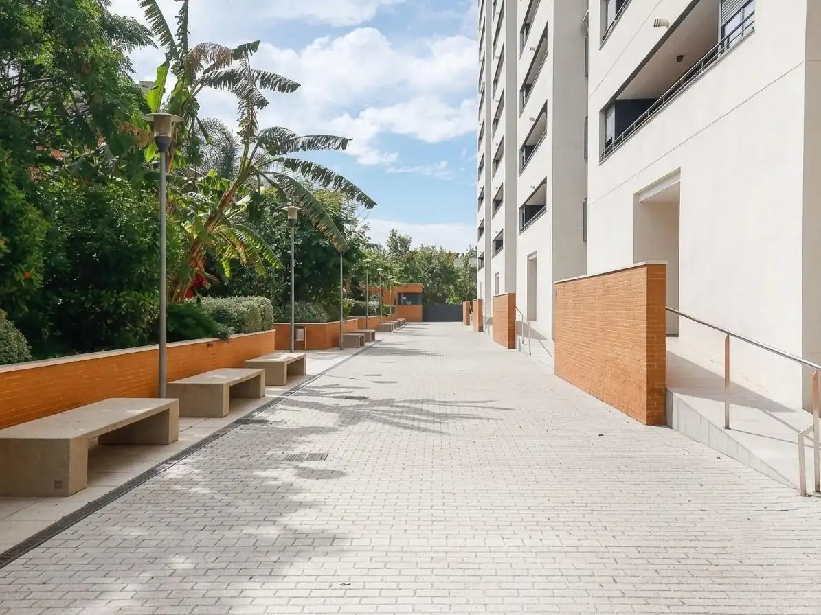 Exterior view of Flat for rent in Valencia  with Heating, Furnished and Balcony
