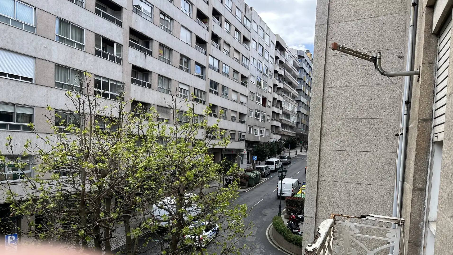 Vista exterior de Edificio en venta en Vigo 
