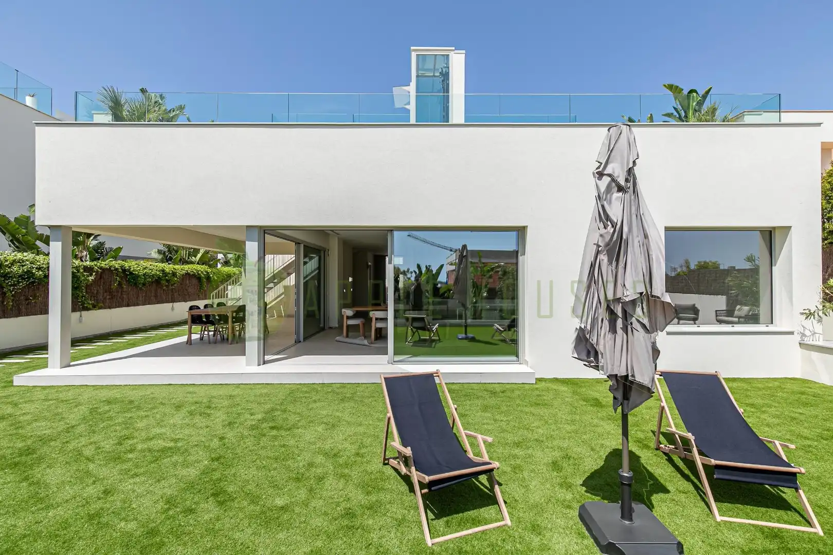 Casa amb piscina en venda a Carrer de Margarida Xirgu, imagen 9