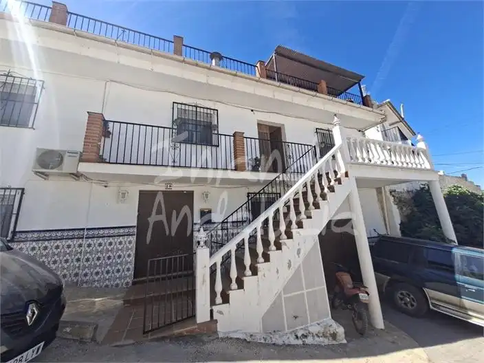 Adosado en venta en Alcaucín