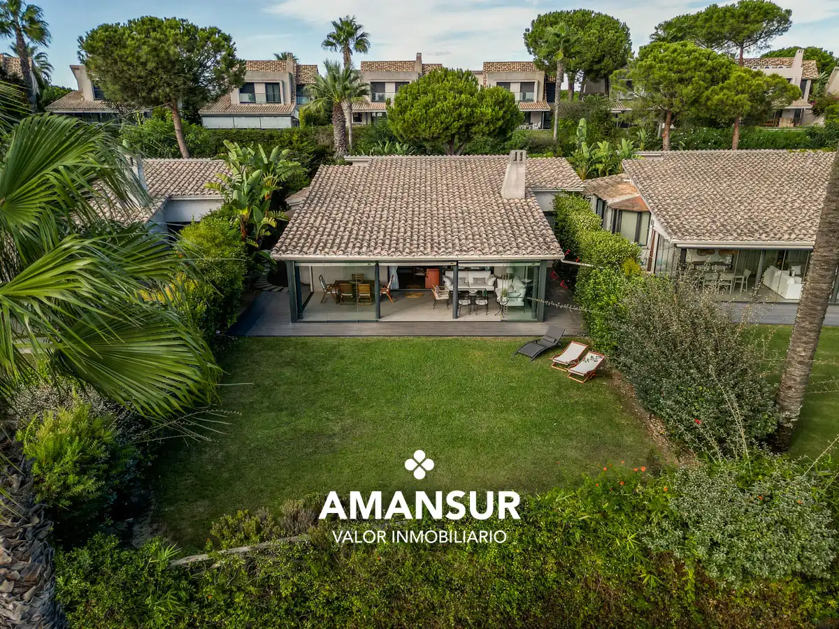 Villa mit Pool zum Verkauf in Urbanizacion U e R C