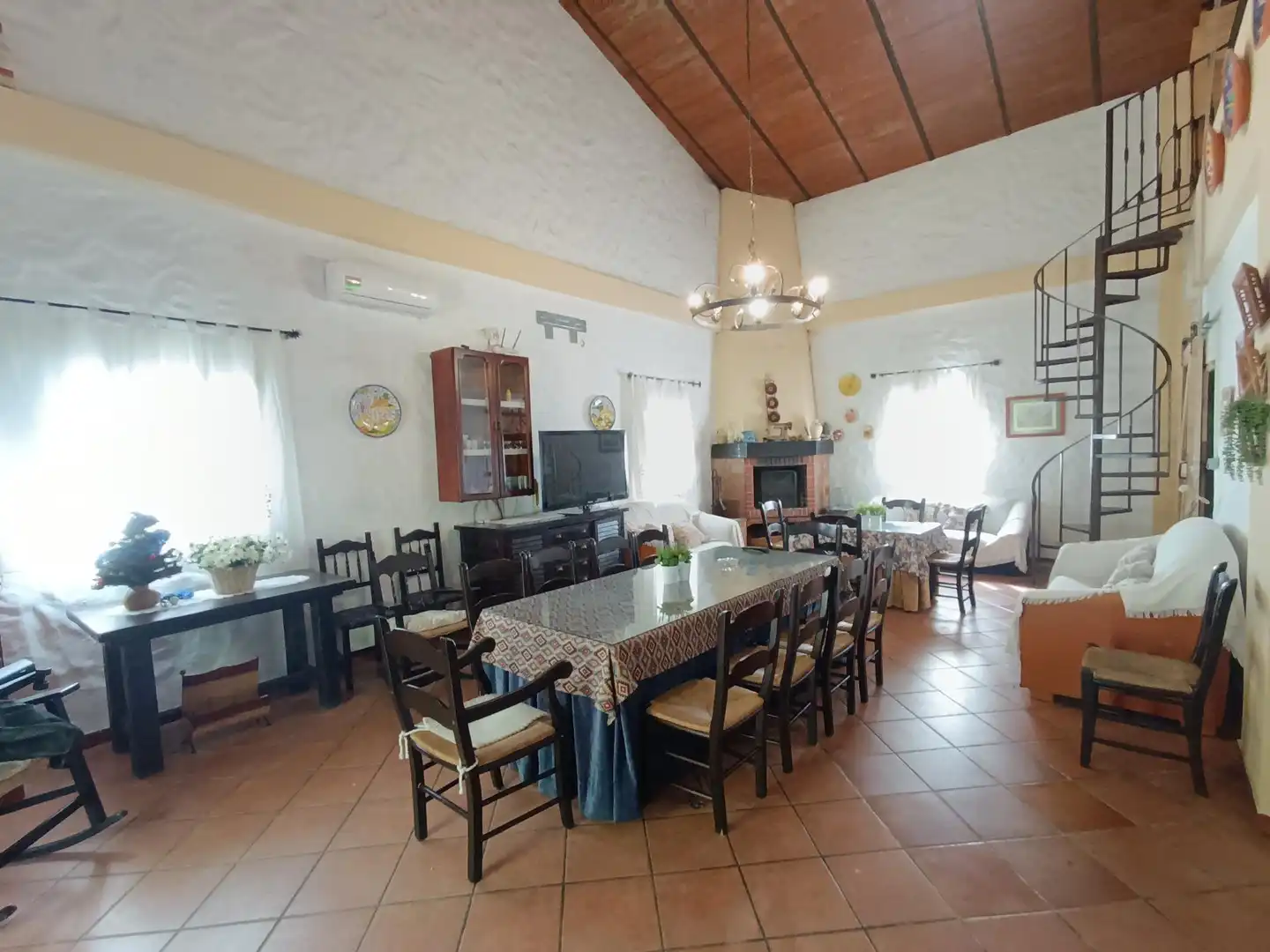 Casa rústica amb piscina en venda a Villamartín, imagen 37