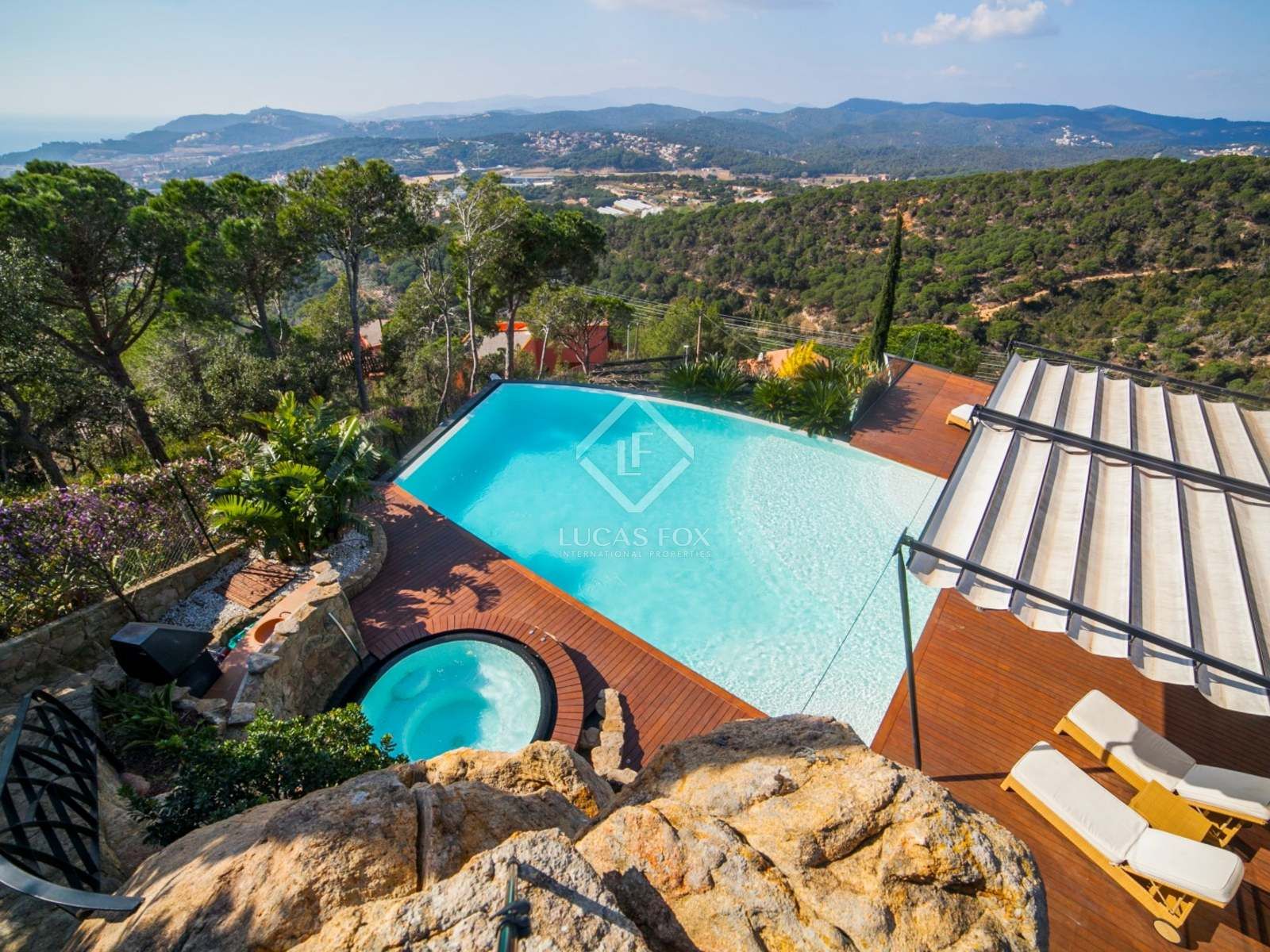 Swimming pool of House or chalet for sale in Lloret de Mar  with Air Conditioner, Heating and Private garden