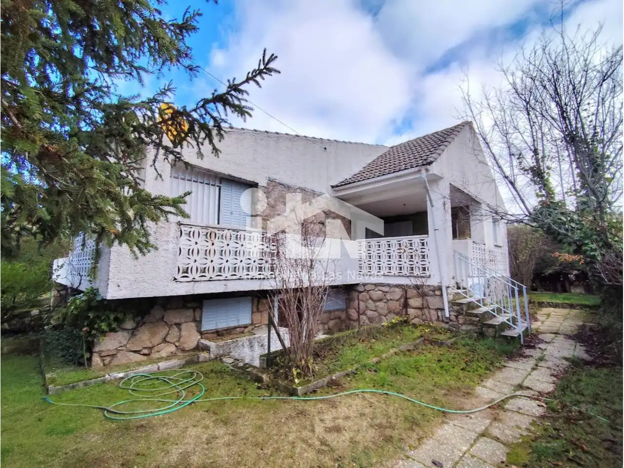 Vista exterior de Casa o chalet en venta en Navalperal de Pinares con Calefacción, Jardín privado y Terraza