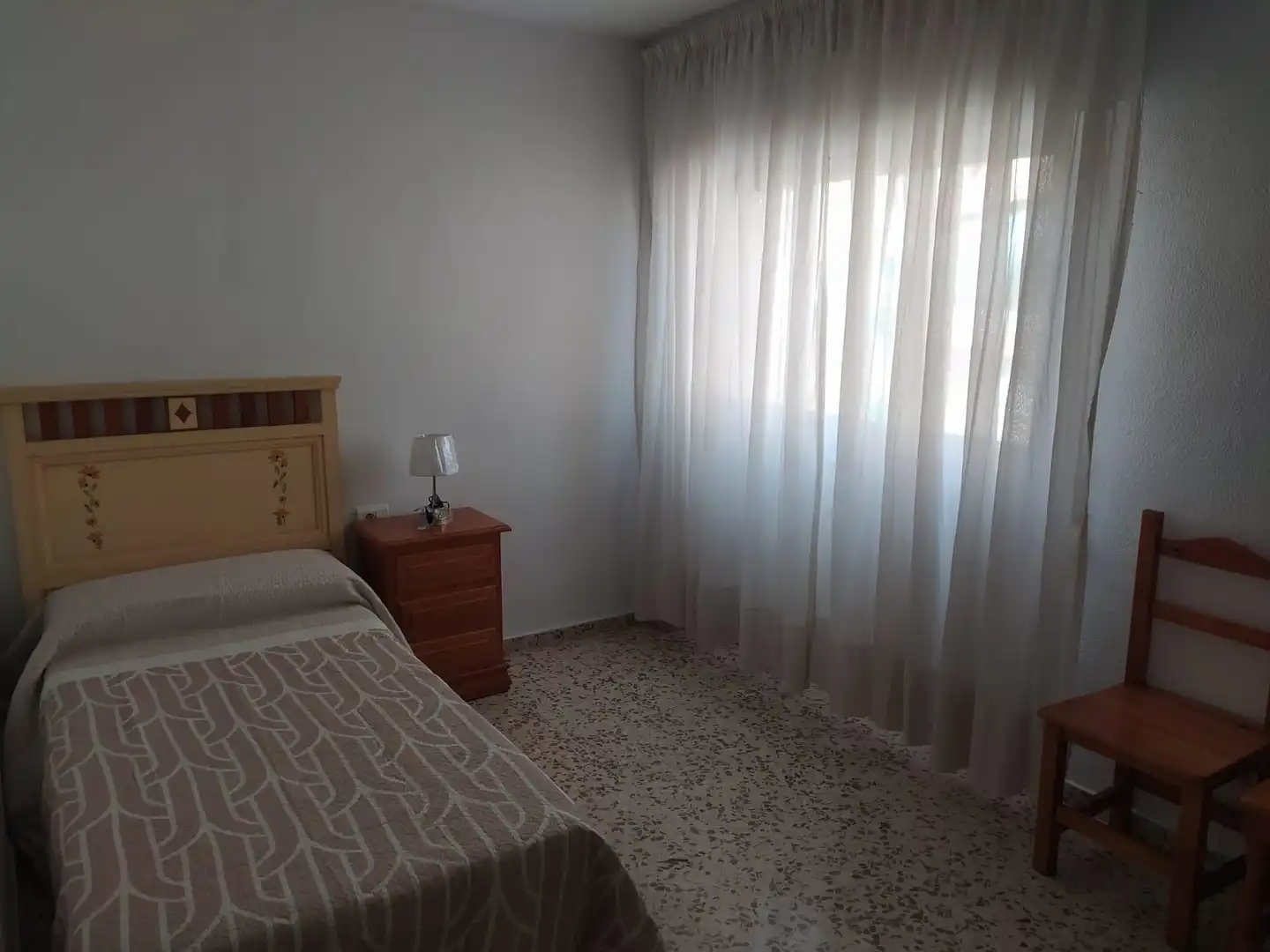 Bedroom of Flat for rent in Granada  with Heating, Furnished and Balcony