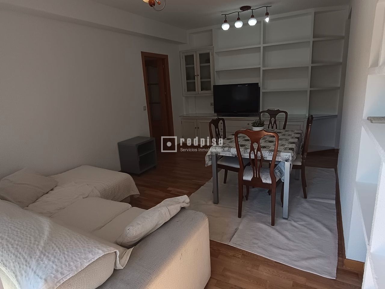 Sala d'estar de Pis de lloguer en  Madrid Capital amb Calefacció, Parquet i Terrassa