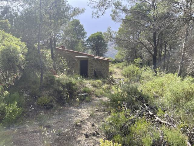 Casa-chalet en Venta en Confrides