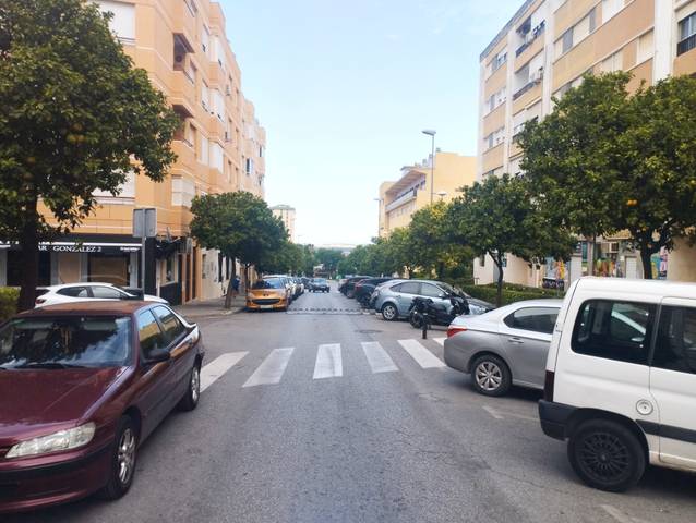 Local comercial en Venta en Calle Maestro Fernando Sierra en Vallesequillo