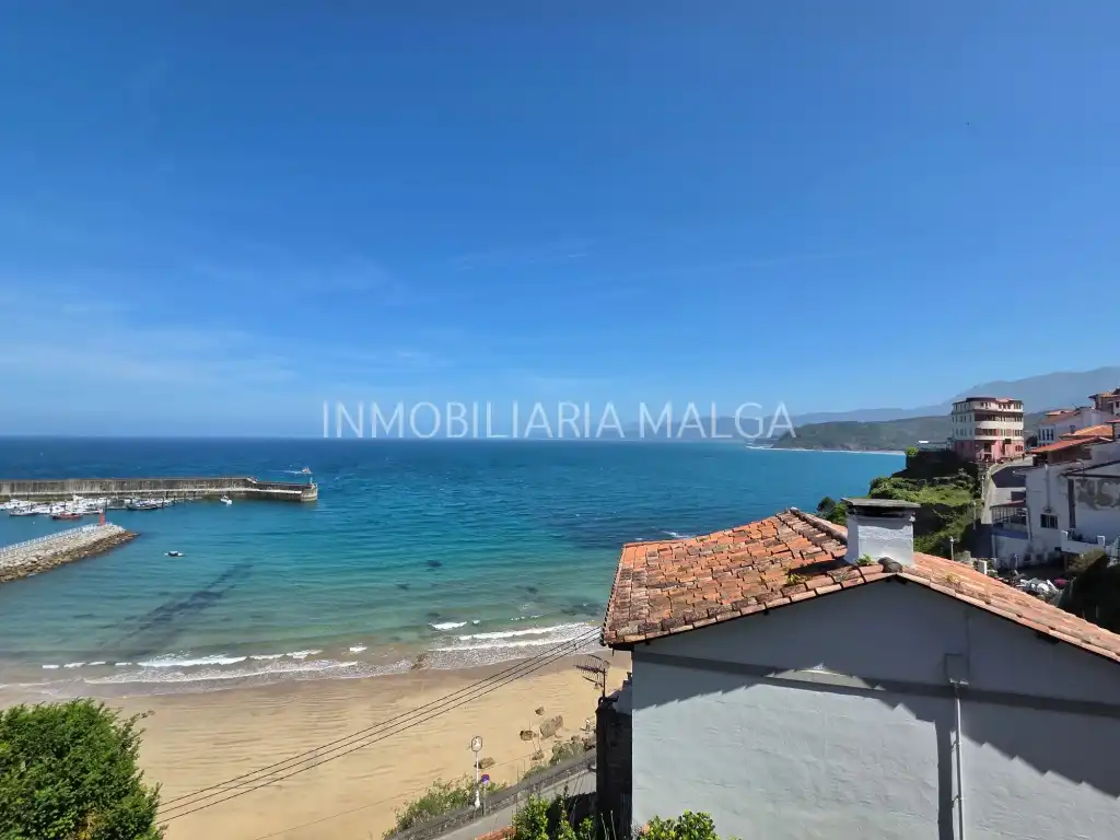 Casa o chalet en venta en Colunga con Calefacción, Parquet y Terraza