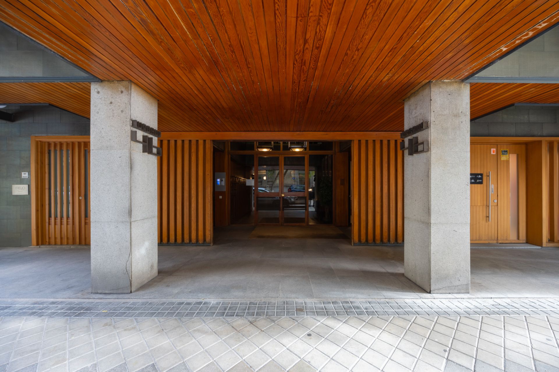 Flat for sale in  Madrid Capital  with Air Conditioner, Heating and Storage room