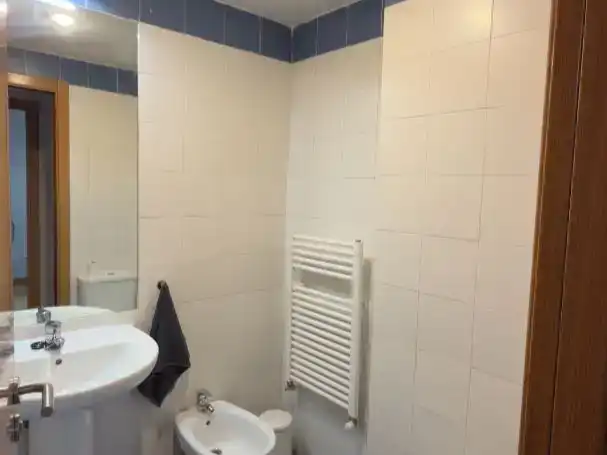 Badezimmer von Wohnung zur Miete in Hortaleza