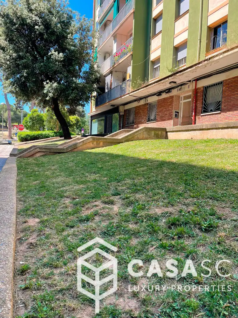 Jardín de Piso en venta en Cerdanyola del Vallès con Calefacción y Balcón