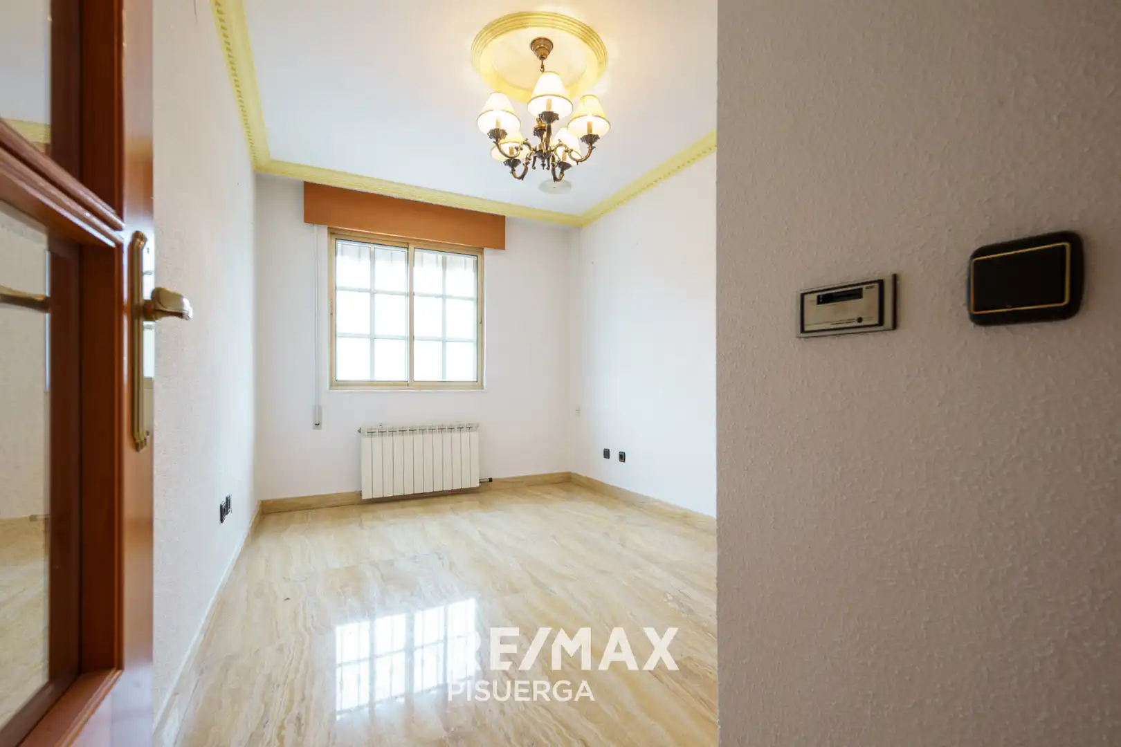 Chalet con jardín en venta en Calle Castilla y León 1, imagen 39