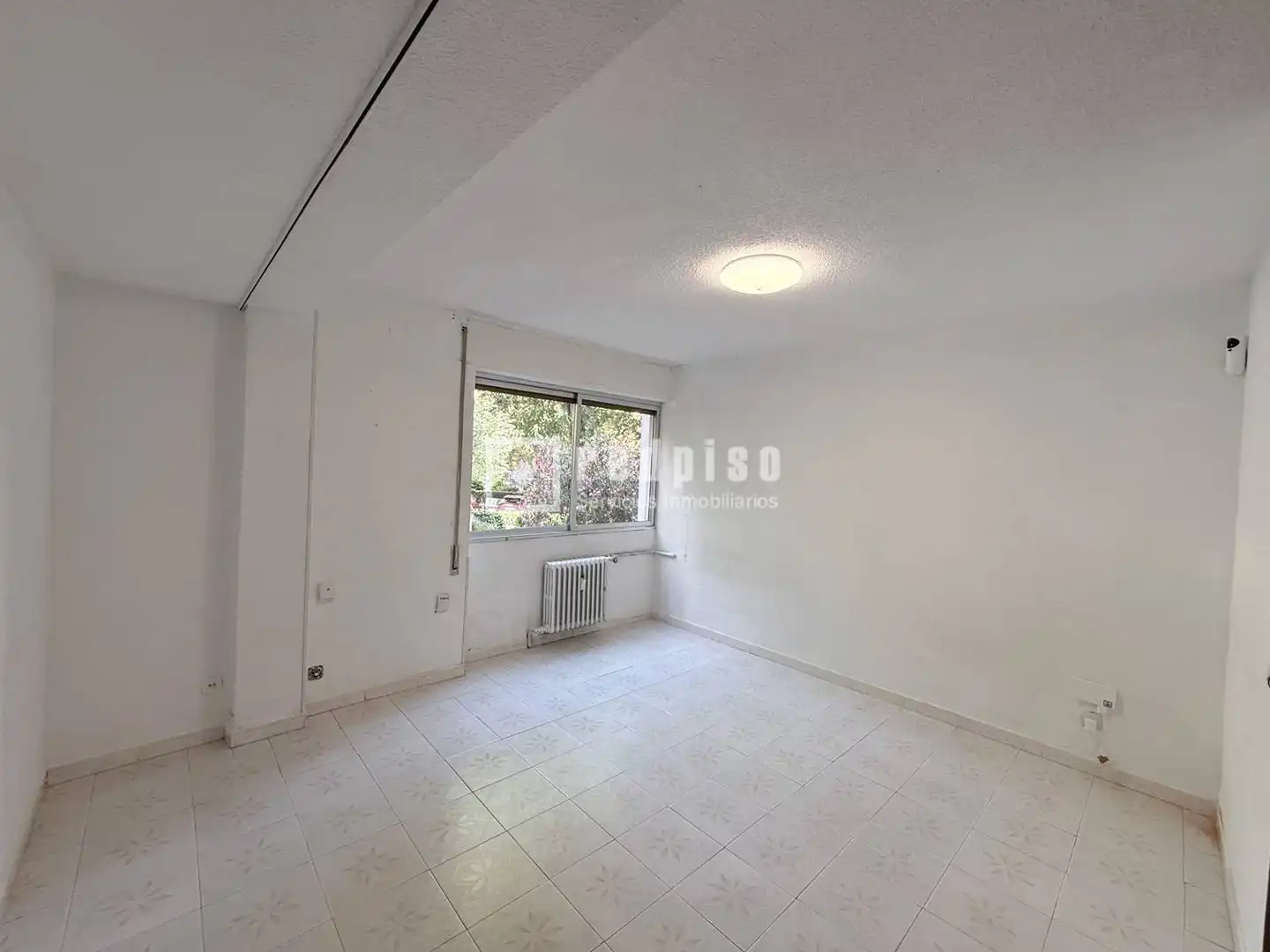 Habitación de Piso en venta en Madrid con Calefacción y Terraza
