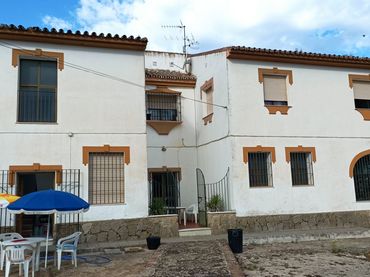 Casa rústica amb piscina en venda a Partidas Norte