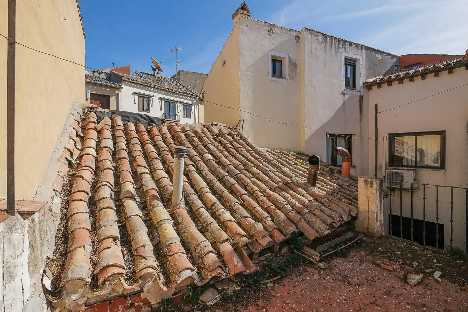 Vista exterior de Edificio en venta en Toledo