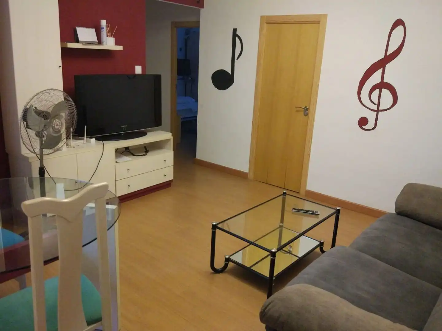 Sala de estar de Piso para compartir en San Vicente del Raspeig / Sant Vicent del Raspeig con Parquet, Amueblado y Lavadora