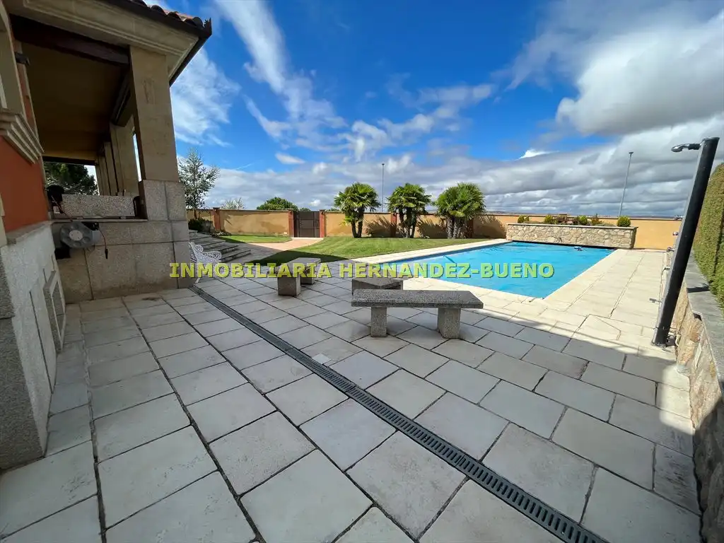 Terraza de Casa o chalet en venta en Carbajosa de la Sagrada con Aire acondicionado, Calefacción y Jardín privado