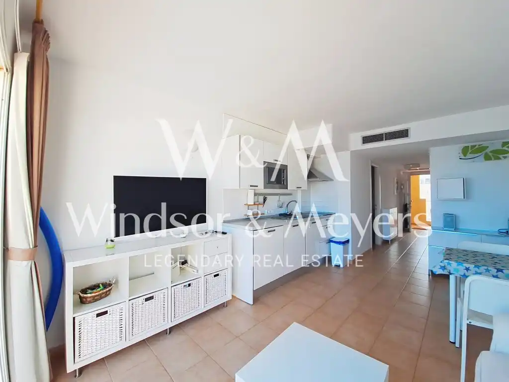 Living room of Flat for sale in Santa Eulària des Riu  with Air Conditioner, Furnished and Microwave