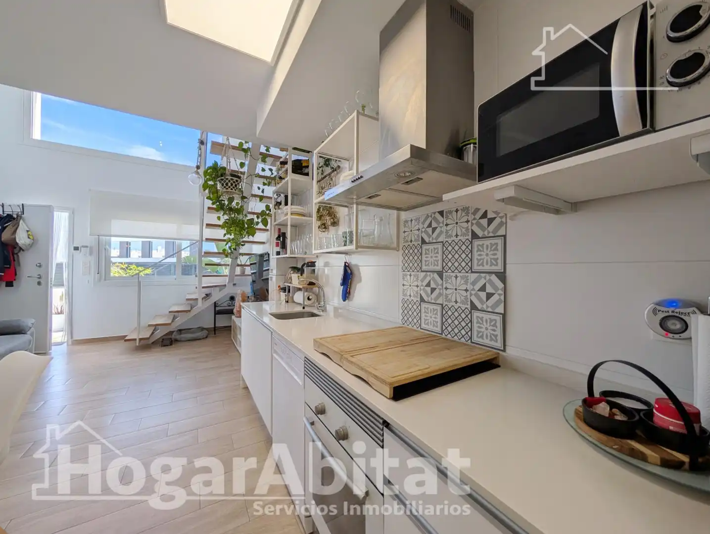 Küche von Einfamilien-Reihenhaus zum Verkauf in Santa Pola mit Klimaanlage, Heizung und Terrasse