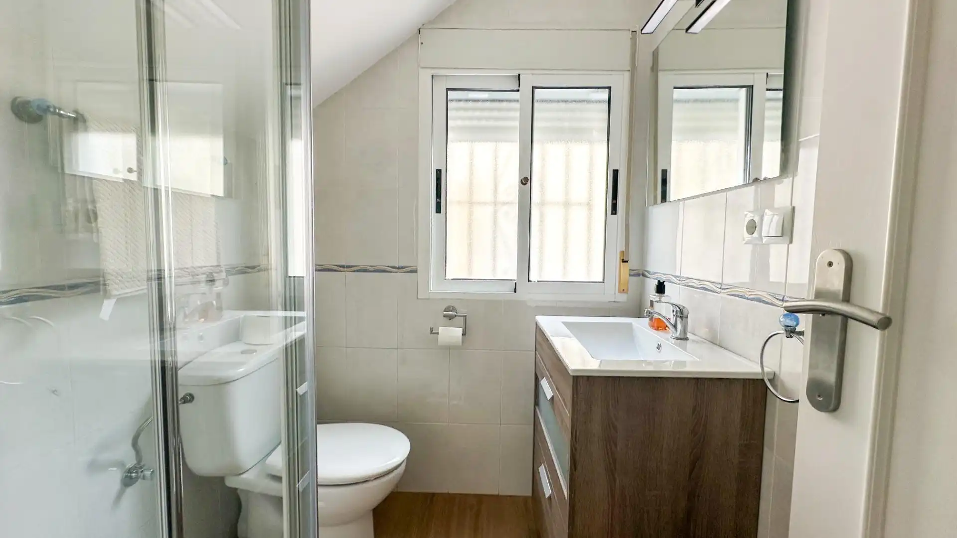 Baño de Dúplex en venta en San Miguel de Salinas