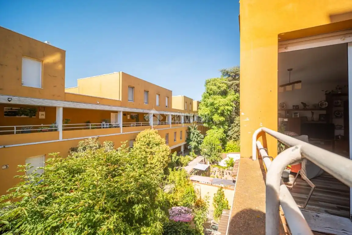 Vista exterior de Dúplex en venta en Rivas-Vaciamadrid con Calefacción y Terraza