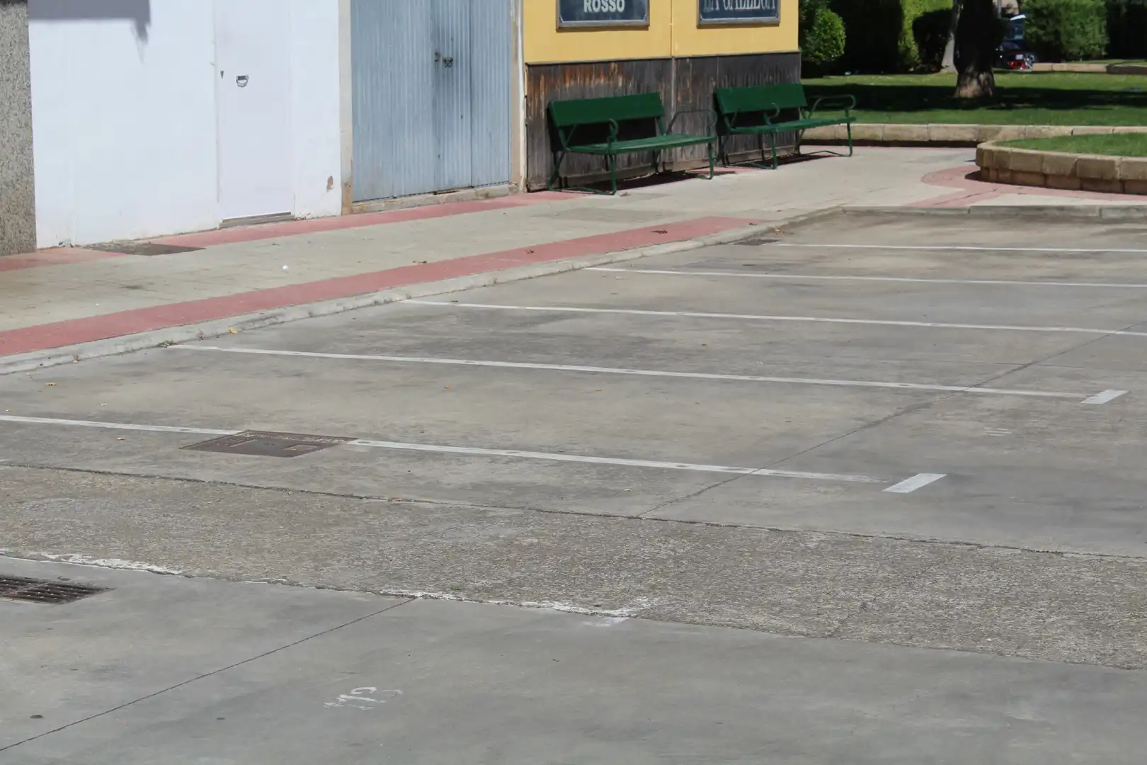 Einzelparkplatz mit Aufzug zur Miete in Calle Obispo Lepe