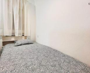 Bedroom of Apartment to share in  Madrid Capital