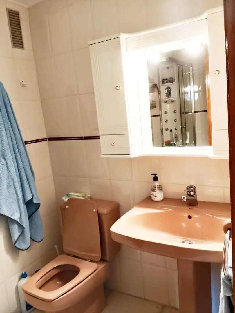 Badezimmer von Wohnungen zum Verkauf in Calpe / Calp mit Klimaanlage, Heizung und Privatgarten