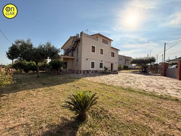 House for sale in Calle CIM