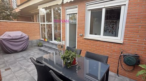 Foto 2 de Casa adosada en venta en Ensanche, Alcalá de Henares