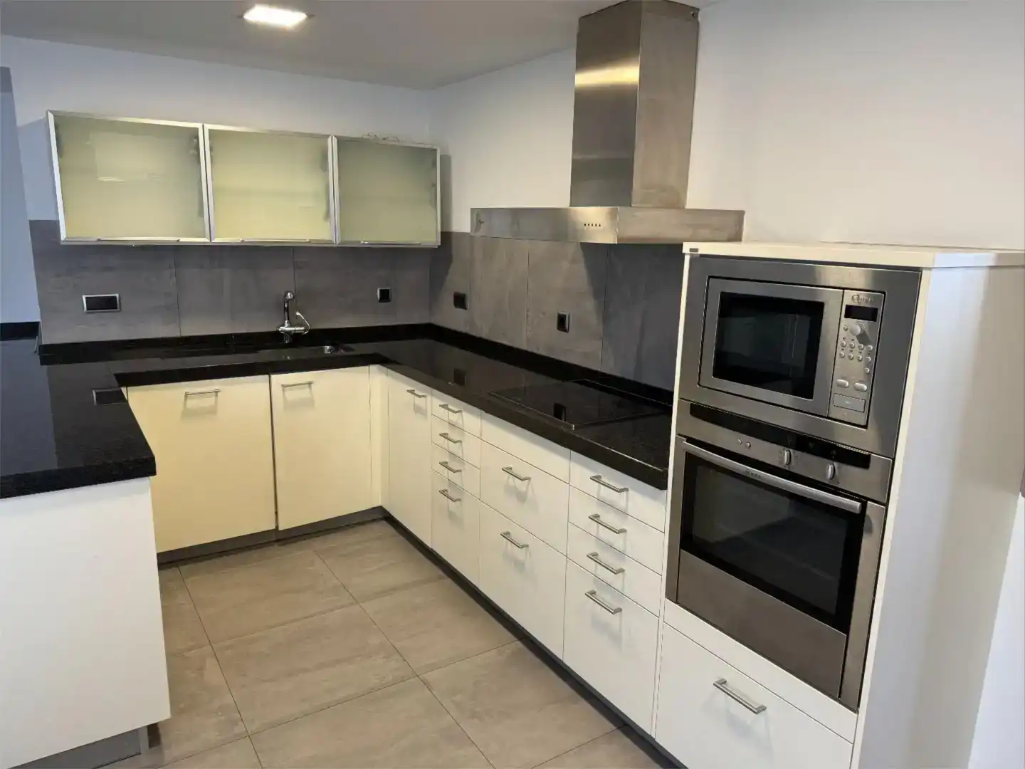 Cocina de Piso de alquiler en Madrid con Aire acondicionado, Jardín privado y Parquet