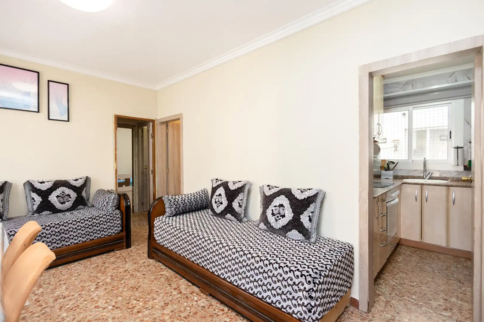 Sala d'estar de Pis en venda en Sant Boi de Llobregat amb Aire condicionat, Forn i Balcó